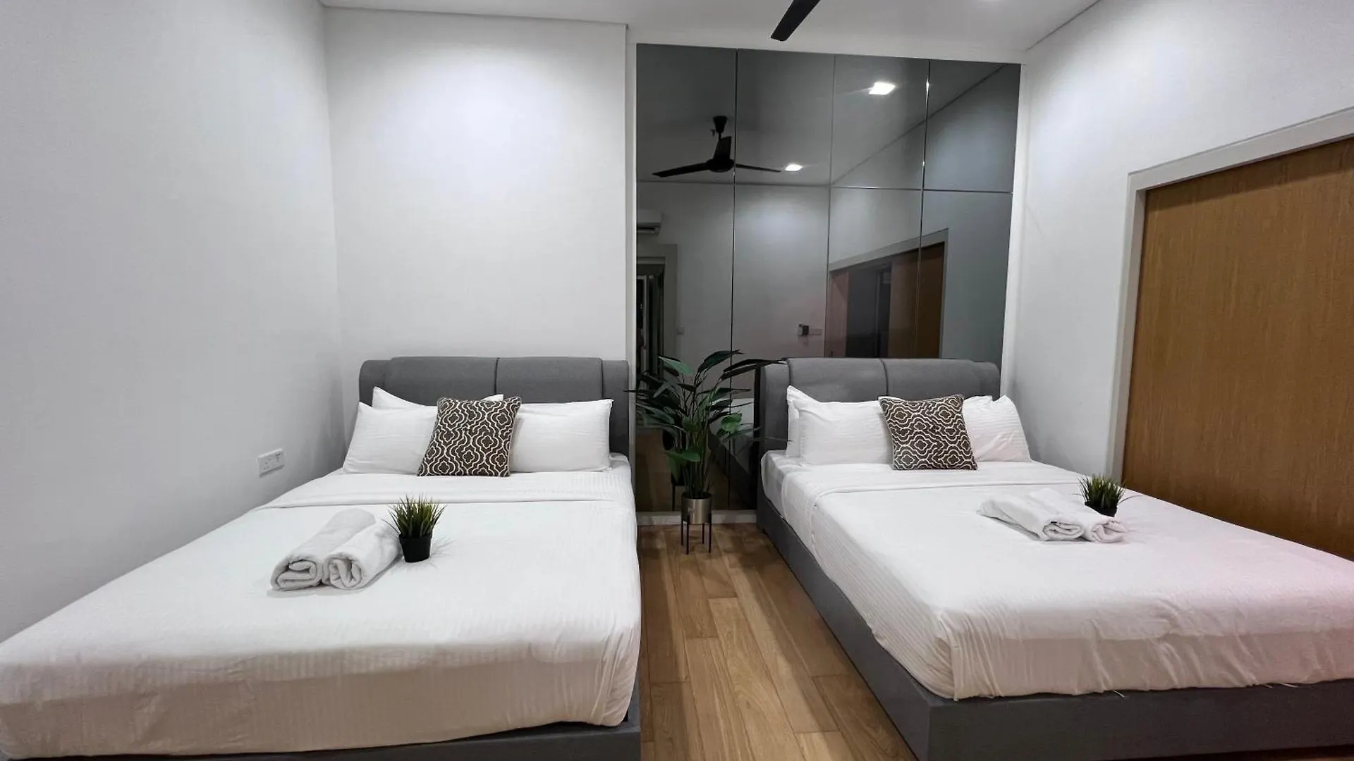 Plaza Arkadia Desa Parkcity By Klhomesweet Kuala Lumpur